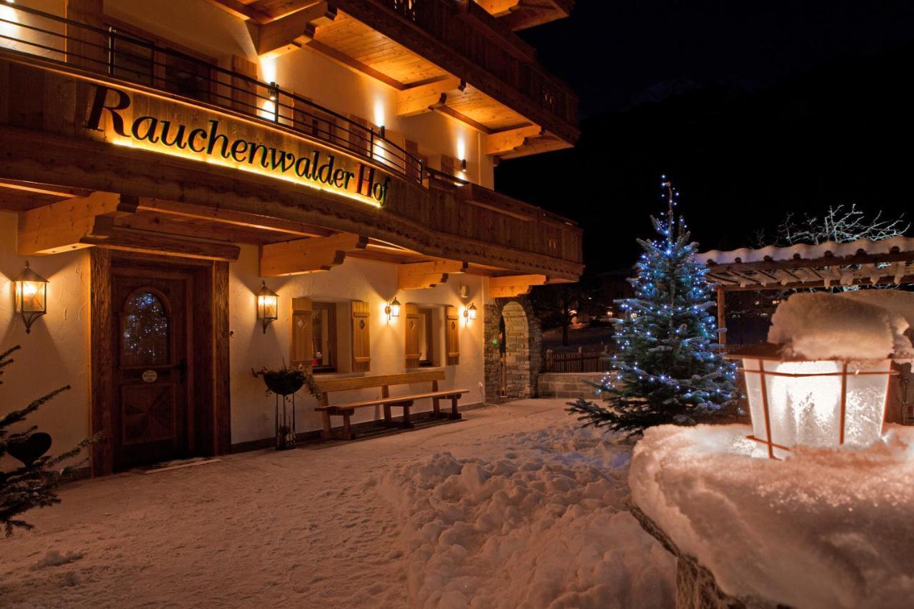 Landhotel Rauchenwalderhof Mayrhofen Exteriör bild