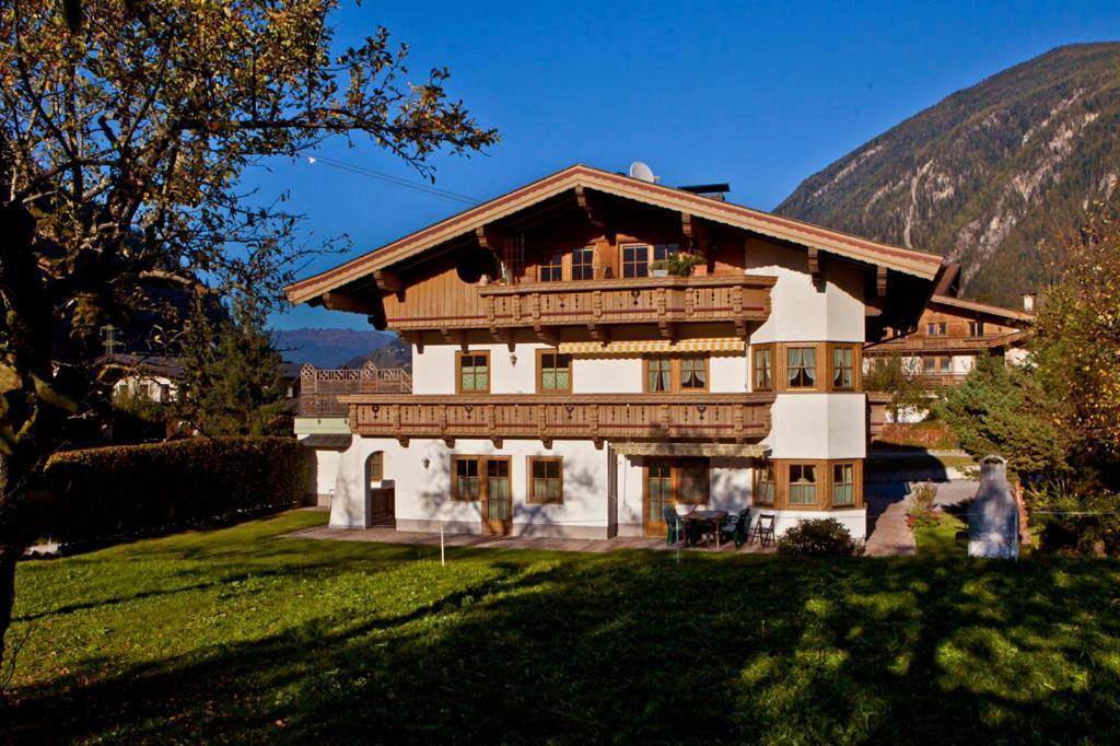 Landhotel Rauchenwalderhof Mayrhofen Exteriör bild
