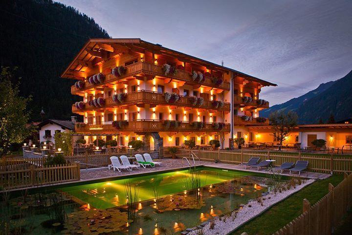 Landhotel Rauchenwalderhof Mayrhofen Exteriör bild